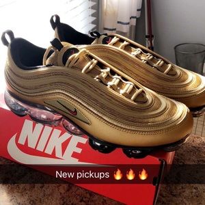 Nike air Vapormax 97 metallic gold